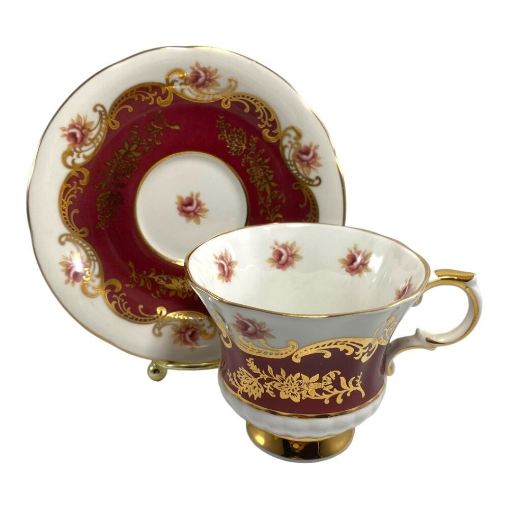 Paragon Pembroke Fine Bone China Teacup & Saucer Set Made in England Red & Gold
